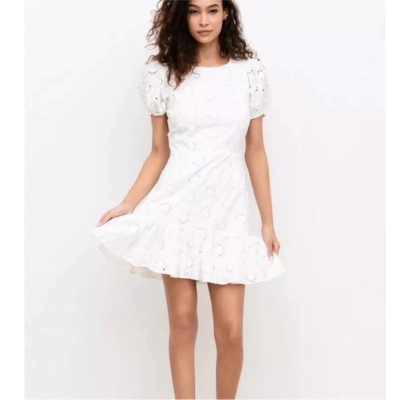 Yumi Kim Other - Yumi Kim Eyelet Dress Alicia White Size M Short Sleeve Lined Mini Ruffle Skirt